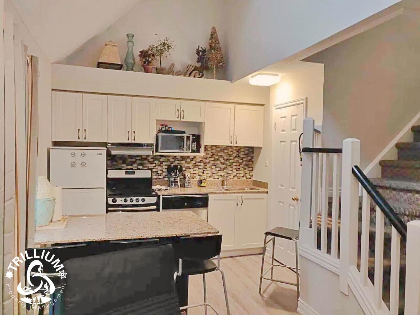 Blue Mountain, Collingwood - Loft Condo, Sleeps 4 บลูเมาเทนส์ ภายนอก รูปภาพ